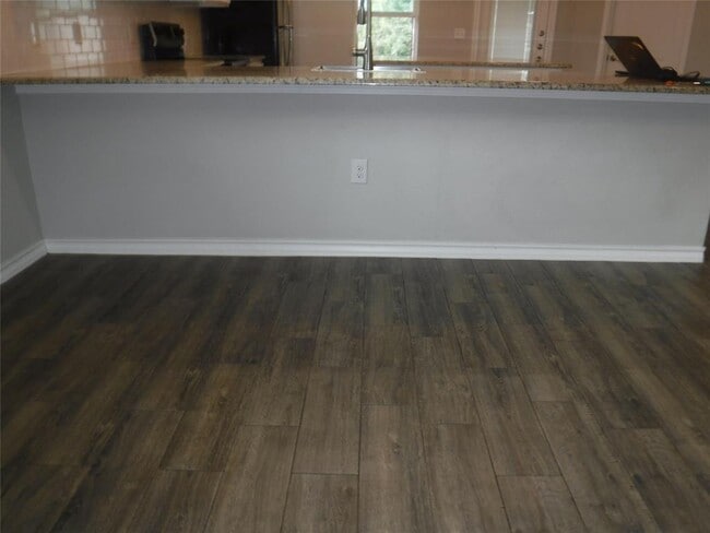 Building Photo - 1506 Packsaddle Trail