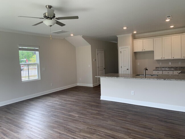 Foto del edificio - 6927 Eddy Point Ln