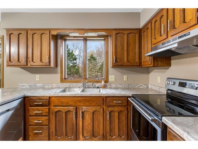 Building Photo - 615 High Ridge Rd