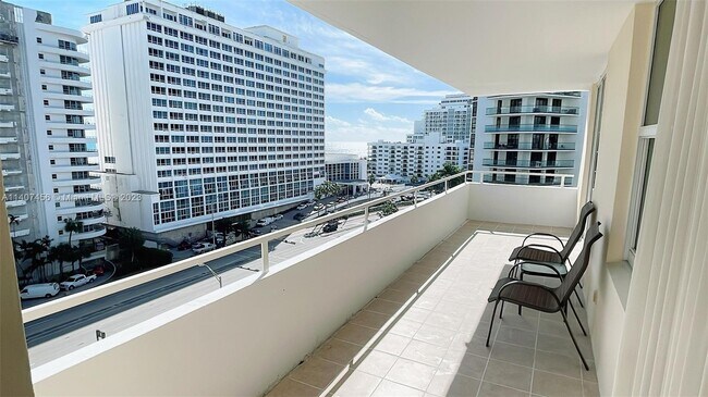 Building Photo - 5600 Collins Ave