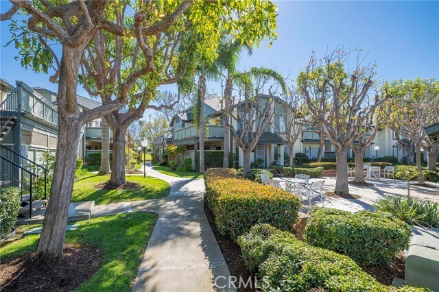 Foto principal - 18242 Parkview Ln