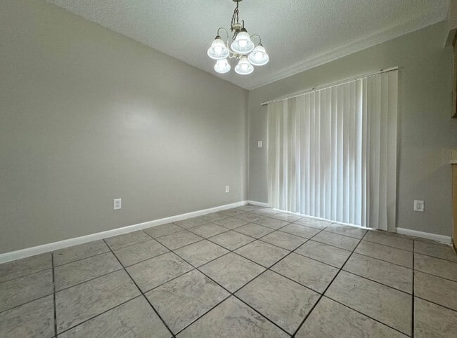 Building Photo - 2795 Lightwood St