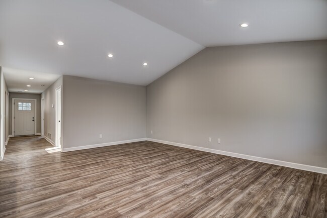 Foto del edificio - 1594 Gunston Dr