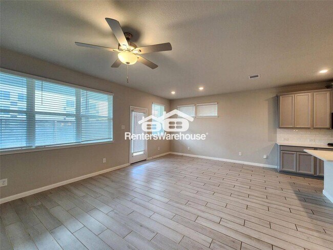 Building Photo - 1512 Lakeline Oak Dr