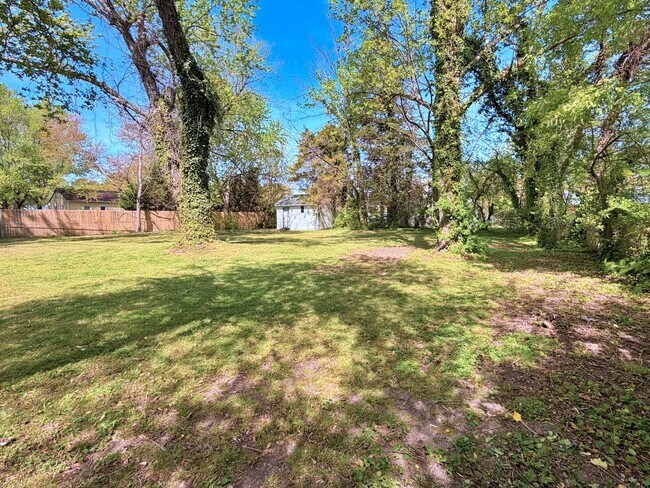 Foto del edificio - Rancher with Large Back Yard!
