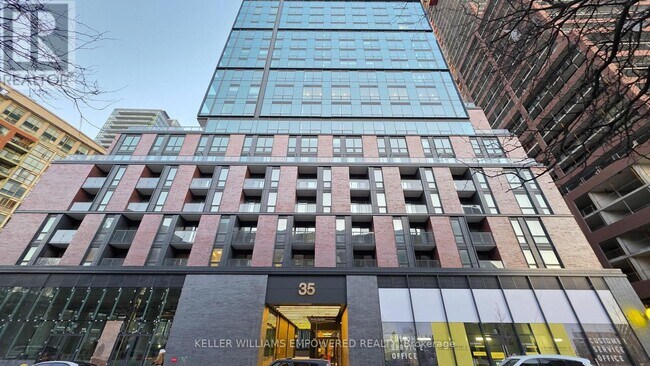 Building Photo - 35 Parliament St