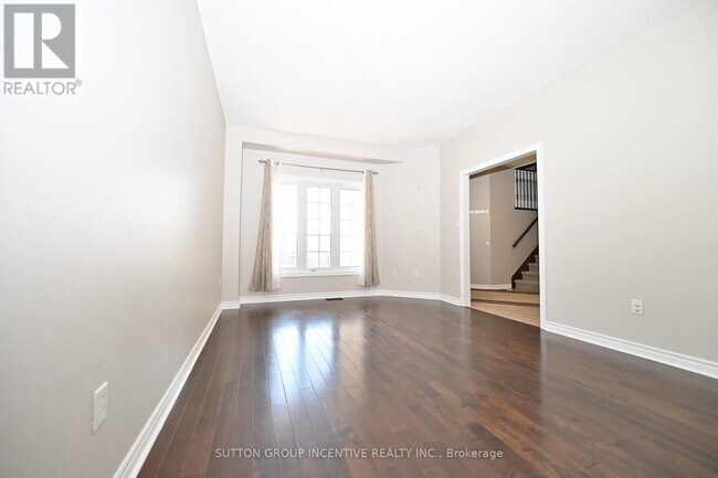 Building Photo - 149 Raymond Crescent