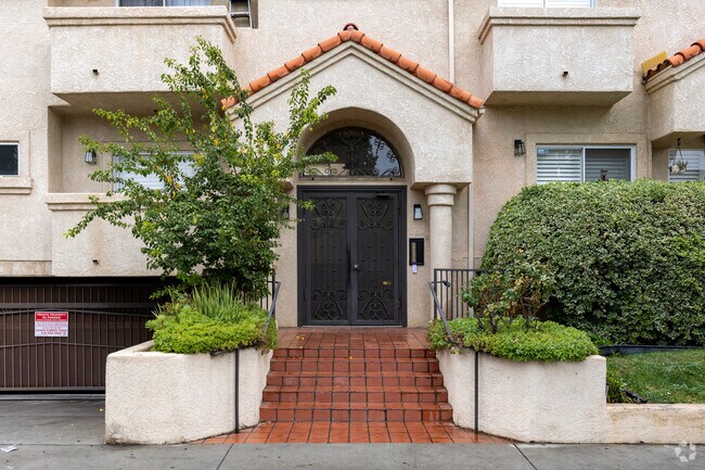 Building Photo - 7236 Amigo Ave