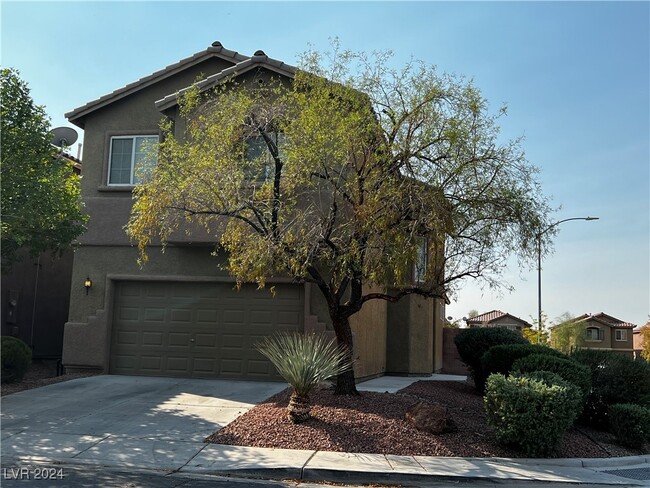 Building Photo - 3753 Hollycroft Dr
