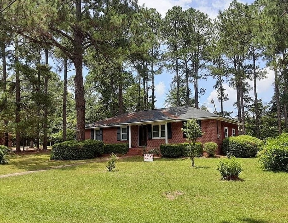 Building Photo - 918 Jungle Rd