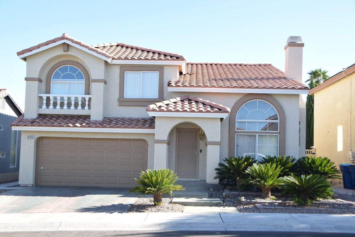 Foto principal - 8765 Country Pines Ave