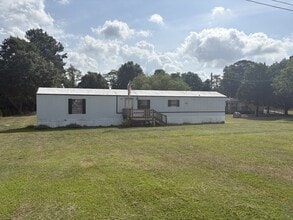 Building Photo - 6952 Hollybrook Cir