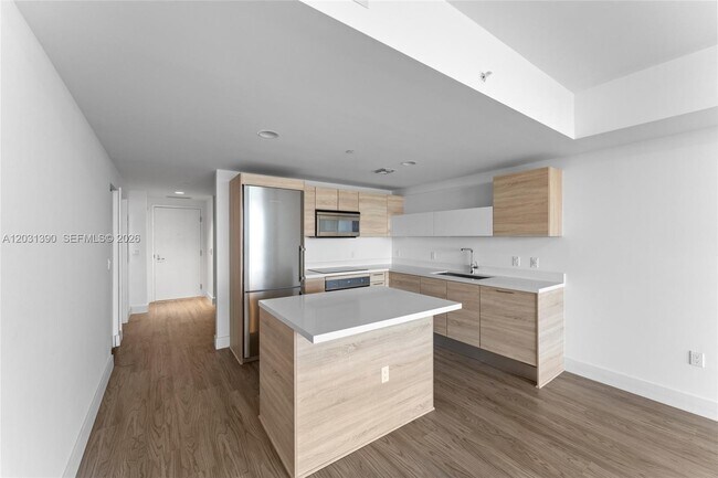 Foto del edificio - 16385 Biscayne Blvd