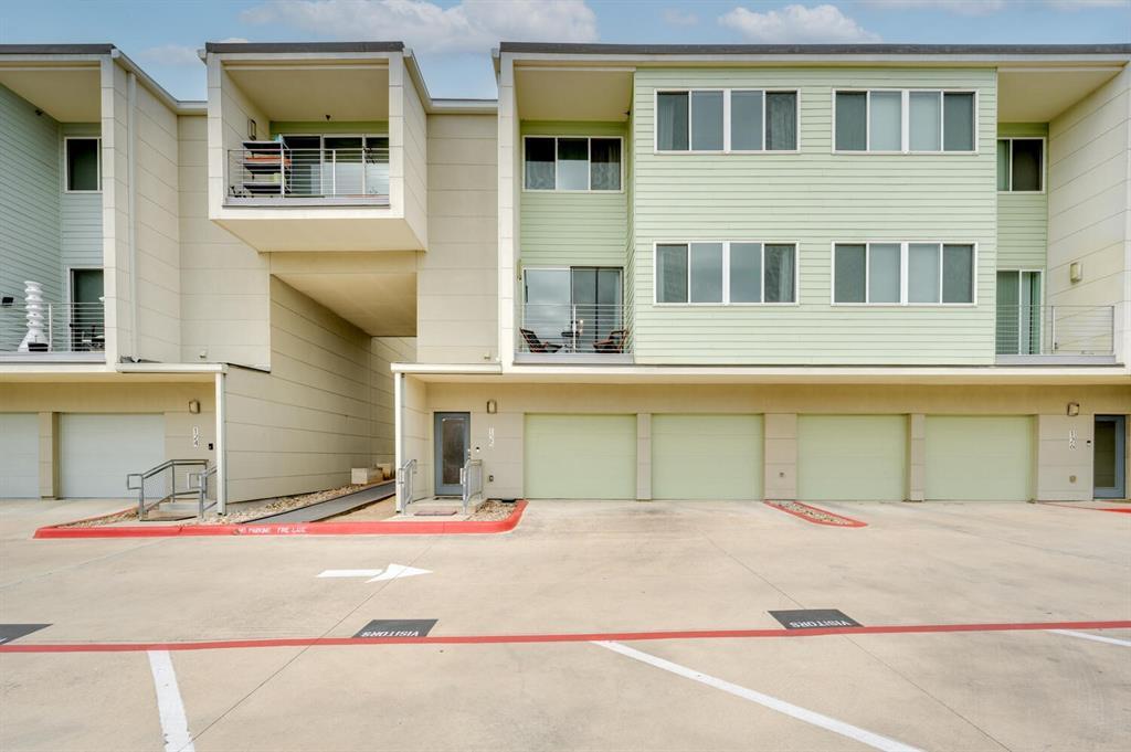 Primary Photo - 604 N Bluff Dr