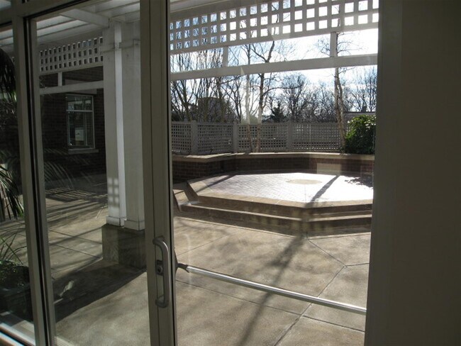 Foto del edificio - 950 Massachusetts Ave