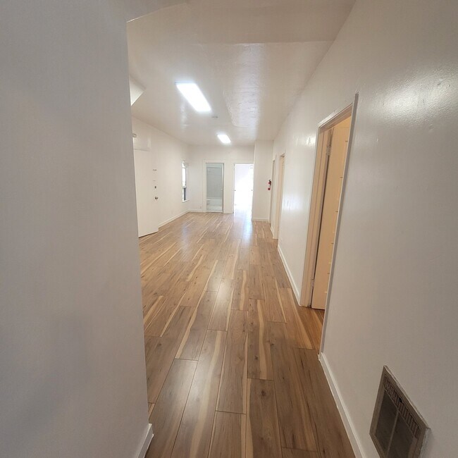 Foto del edificio - 635 10th St