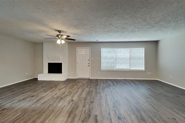 Building Photo - 14247 Laffite Dr