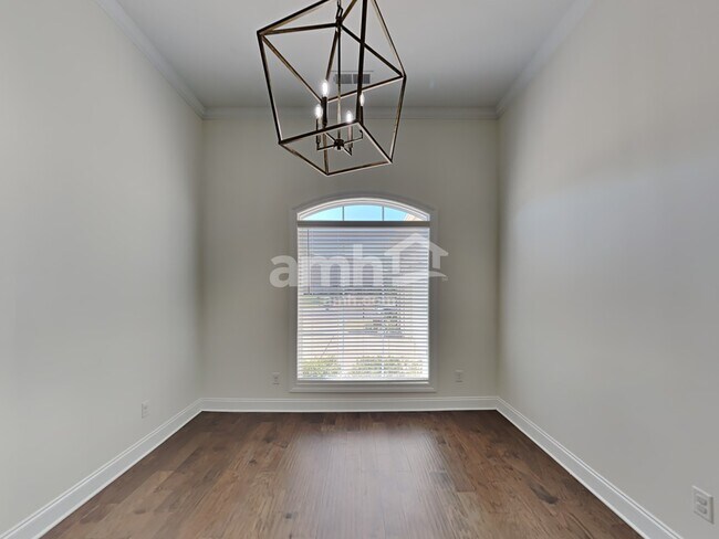 Foto del edificio - 3284 Vineyard Dr S