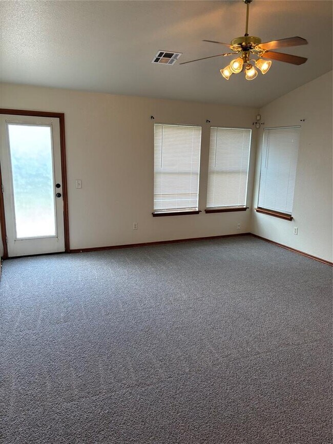 Foto del edificio - 3204 SW 102nd St