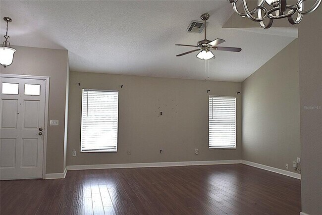 Building Photo - 2009 Branch Tree Ln