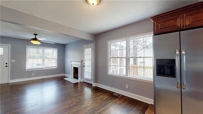 Building Photo - 2599 Eastwood Dr