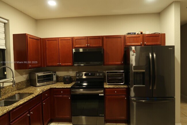Building Photo - 4300 SW 164th Path