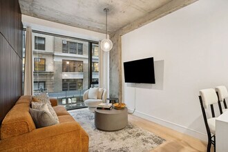 Building Photo - 132 W 26th St