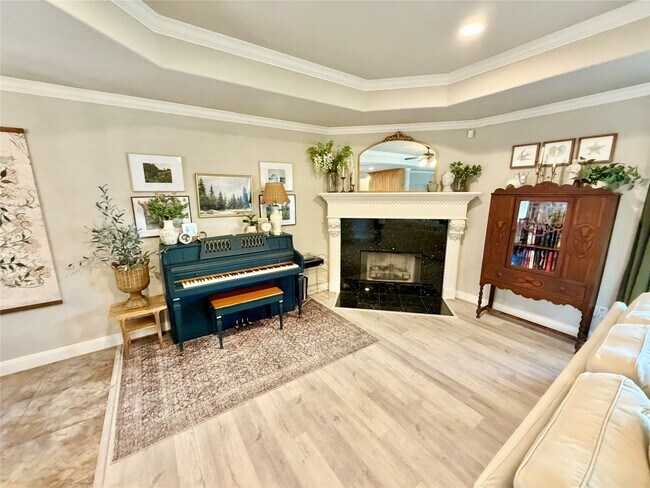 Foto del edificio - 301 Friends Knoll Ln