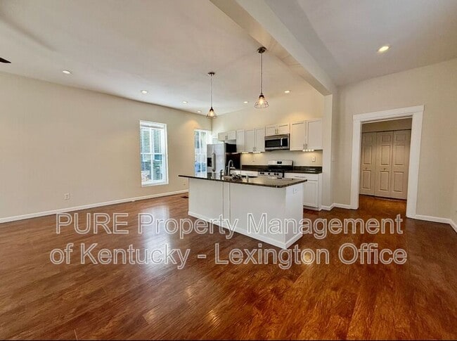 Foto del edificio - 611 N Broadway