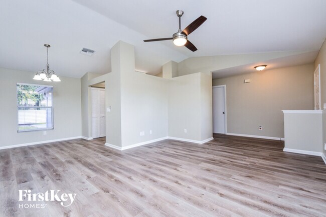 Foto del edificio - 3330 SW 27th Ave