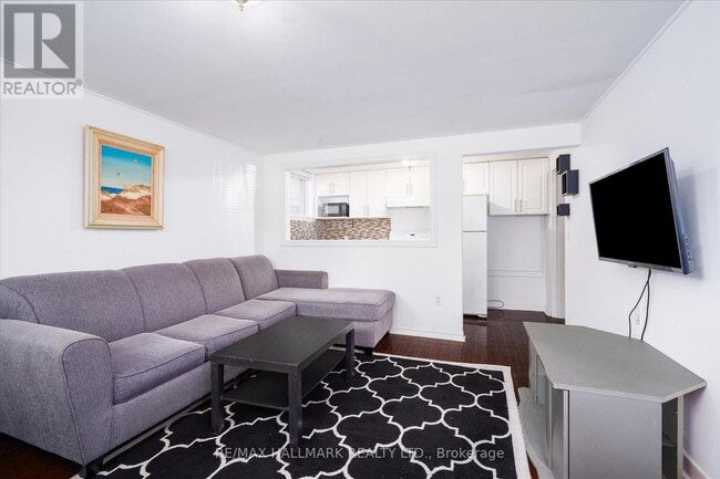 Building Photo - 224 Pickering St