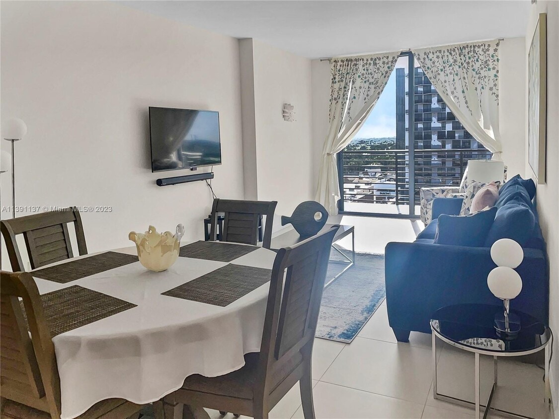 Photo - 5350 NW 84th Ave (Doral, FL)