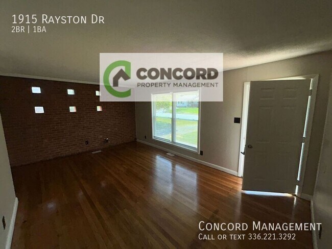 Foto del edificio - 1915 Rayston Dr