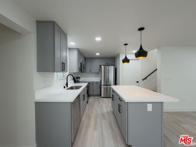 Building Photo - 2757 Andreo Ave