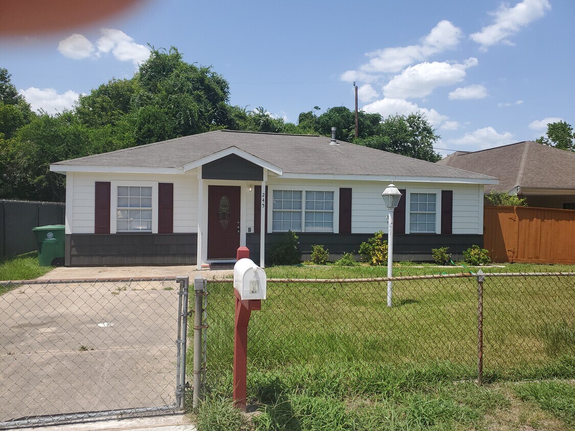 245 Soren Ln Houston, TX 77076 - Alquileres en Houston, TX
