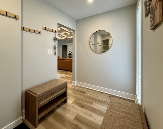 Foto del edificio - 7210 Gold Grove Pl