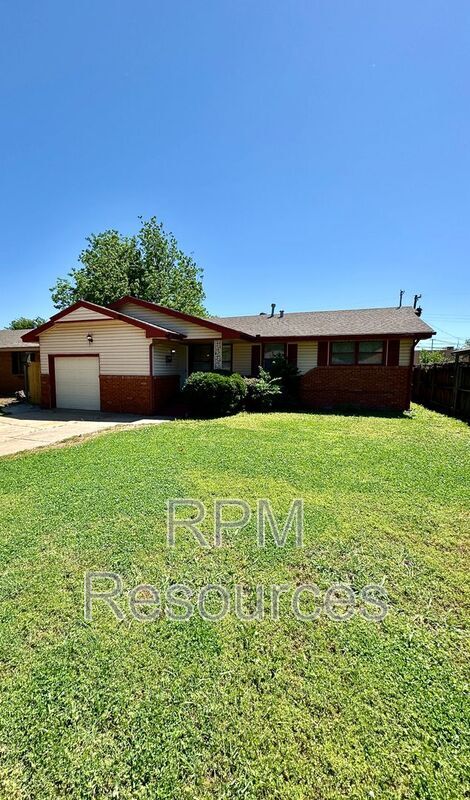 Building Photo - 7116 S Klein Ave