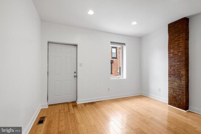 Building Photo - 2539 Webb St