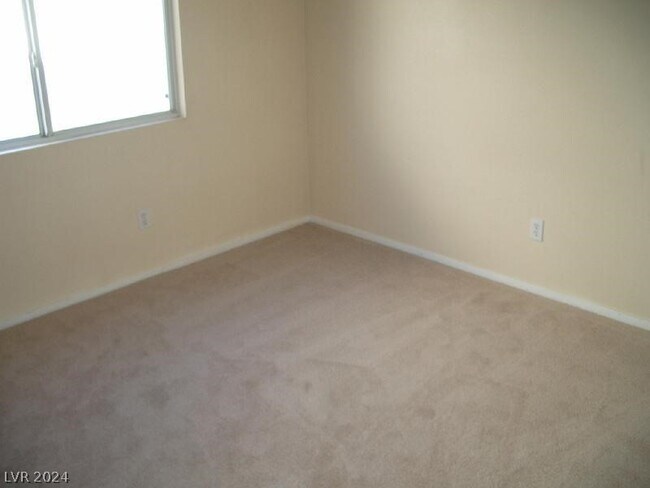 Foto del edificio - 3427 Outlook Point St