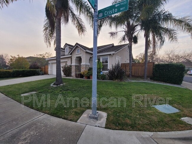 Building Photo - 9420 Cristo Way