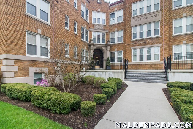 Foto del edificio - 170 Maple St