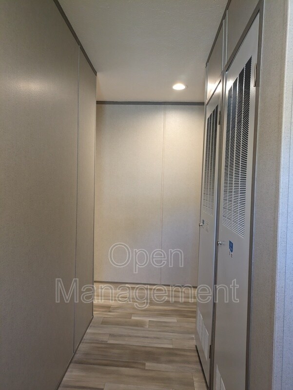 Foto del edificio - 4950 W Farm Rd 156