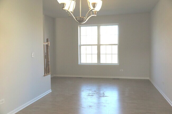 Building Photo - 1810 Oleander Dr