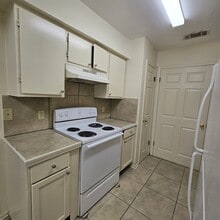 Building Photo - 8556 Leake Ave