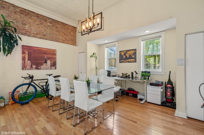 Foto del edificio - 2048 W Evergreen Ave