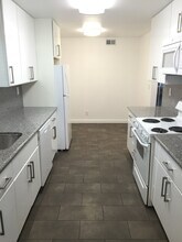 Building Photo - 6615 Schmidt Ln