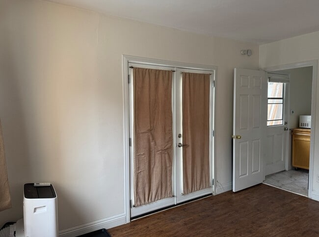 Living Rm French Drs - 903 Hershey Ave