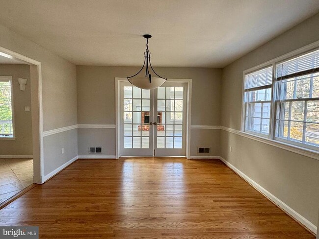 Building Photo - 2428 Luckett Ave