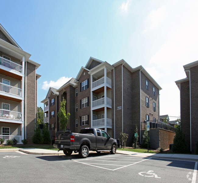 Building Photo - Spartan Crossing Student Apartments