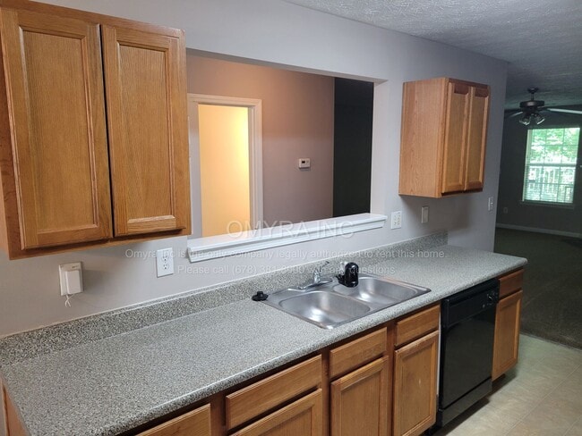 Foto del edificio - Beautiful 3 Bedroom Townhouse in Decatur!